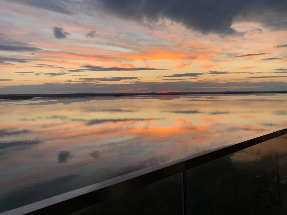 Apartment Sunset Lake View Мамая Екстериор снимка