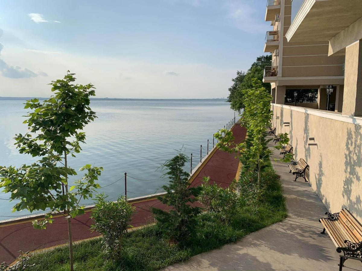 Apartment Sunset Lake View Мамая Екстериор снимка